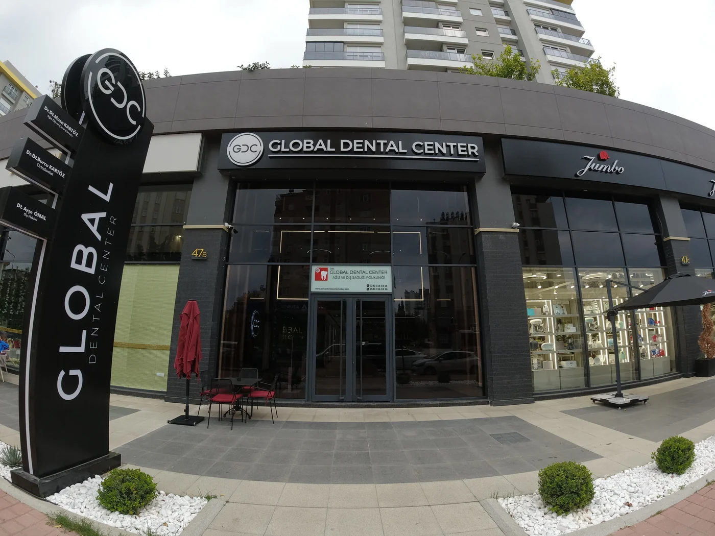 Global Dental Center clinic exterior in Antalya